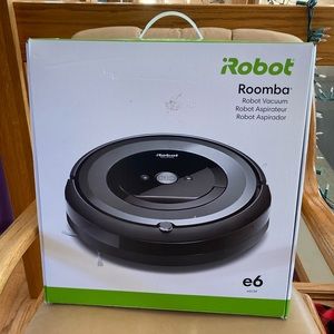 ROBOT ROOMBA VACUUM